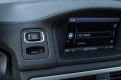 Volvo V70 2013 instrumentu panelis, vadītāja vieta
